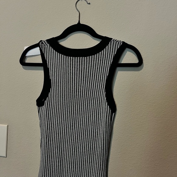 Rehab Lab Black & White Striped Sleeveless Bodycon Dress Size Large Tassels - Picture 9 of 10